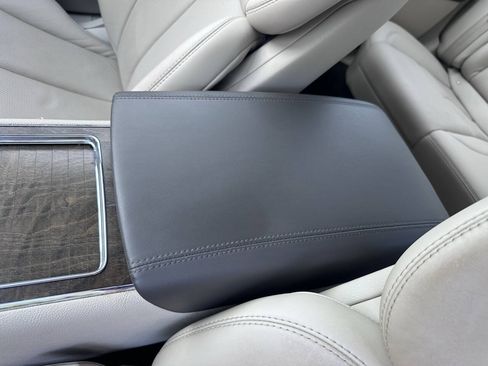 Used 2018 Lincoln Continental Select w/ Continental Climate Package FWD image 31