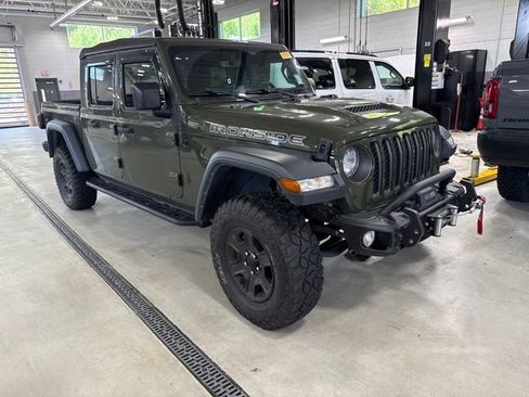 Used 2023 Jeep Gladiator Mojave AWD/4WD image 2