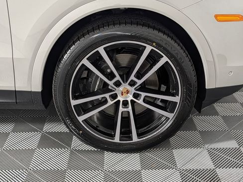 New 2026 Porsche Cayenne AWD/4WD image 14
