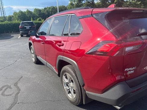 Used 2025 Toyota RAV4 XLE w/ Convenience Package AWD/4WD image 10