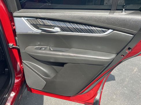 Used 2024 Cadillac XT6 Premium Luxury AWD/4WD image 28