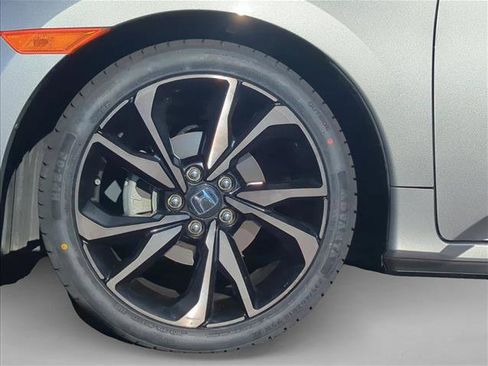 Used 2018 Honda Civic Sport image 21