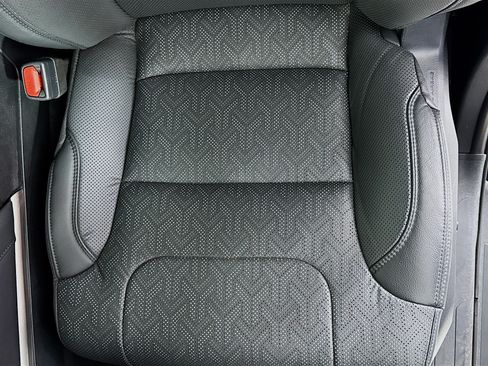 Used 2023 Toyota Tundra Limited AWD/4WD image 19