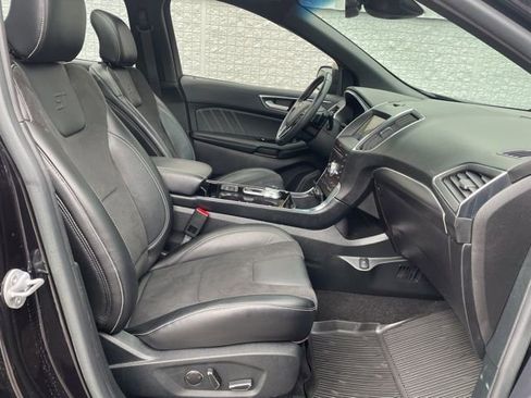 Used 2019 Ford Edge ST w/ Equipment Group 401A image 16