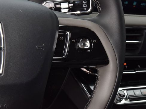 New 2026 Lincoln Corsair Premiere image 25