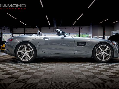 Used 2020 Mercedes-Benz AMG GT Roadster image 26