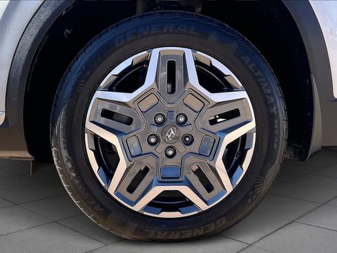 Certified 2022 Hyundai Santa Fe SEL Convenience w/ Cargo Package image 8