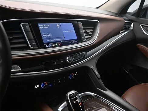 Used 2021 Buick Enclave Avenir w/ Avenir Technology Package image 11