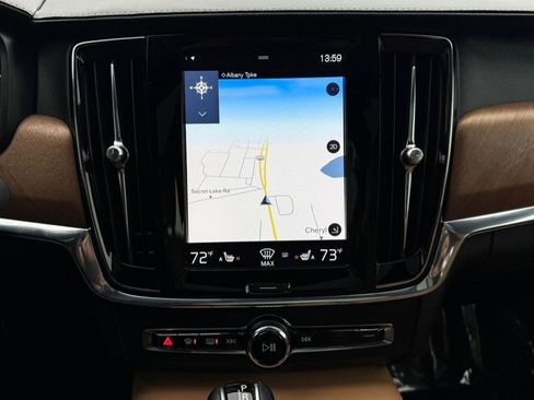 Used 2018 Volvo S90 T6 Inscription w/ Convenience Package image 14