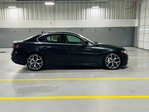 Used 2019 Alfa Romeo Giulia Ti RWD image 19