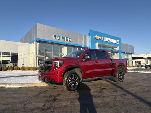 Used 2024 GMC Sierra 1500 AT4 w/ AT4 Premium Package image 1