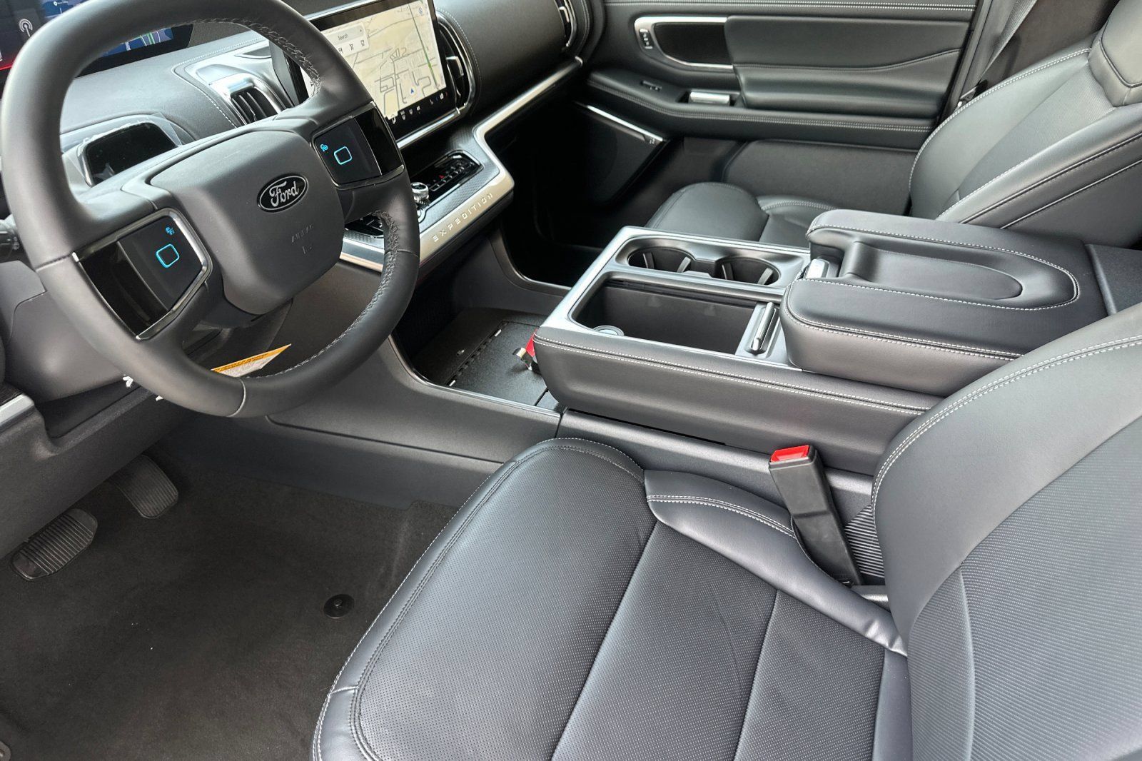 New 2026 Ford Expedition Max Platinum w/ Stealth Performance Package AWD/4WD image 10
