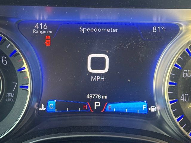 Used 2015 Chrysler 300 Limited w/ 300 Premium Group RWD image 7