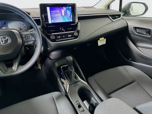 Certified 2025 Toyota Corolla LE image 24