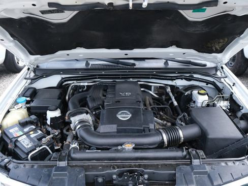 Used 2019 Nissan Frontier SL image 42