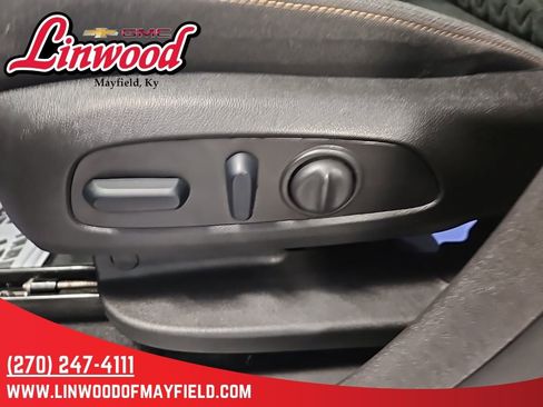 Used 2024 Chevrolet Equinox LT FWD image 20