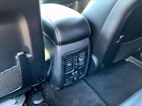 Used 2015 Jeep Grand Cherokee Limited image 29