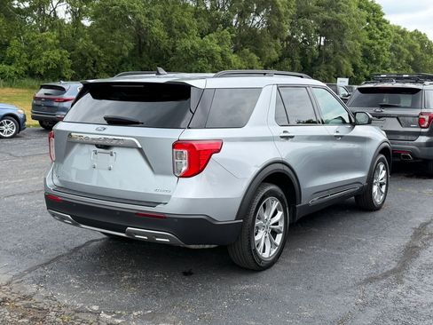Used 2023 Ford Explorer XLT w/ Equipment Group 202A AWD/4WD image 6