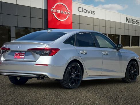 Used 2023 Honda Civic Sport image 3