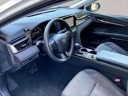 Used 2025 Toyota Camry LE w/ Convenience Package FWD image 18