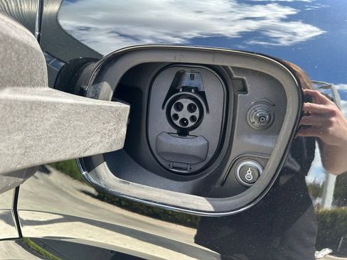 Certified 2024 Porsche Macan Turbo Electric image 44