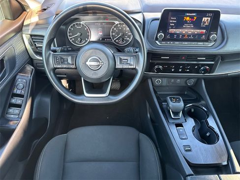 Used 2023 Nissan Rogue S image 18