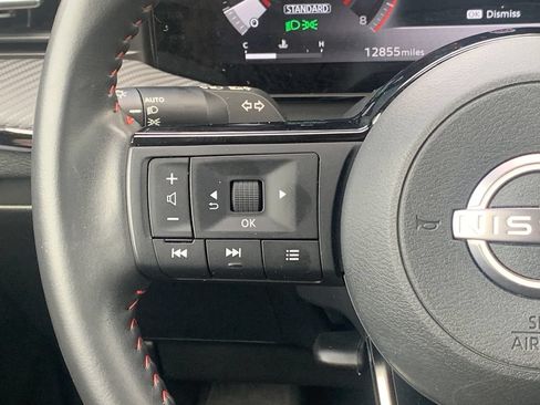 Used 2025 Nissan Kicks SR FWD image 12