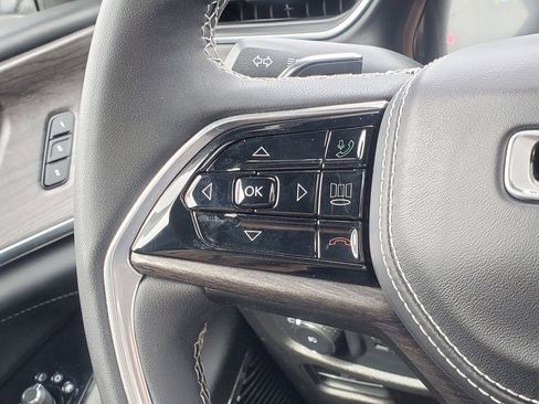 Used 2022 Jeep Grand Cherokee Overland image 19