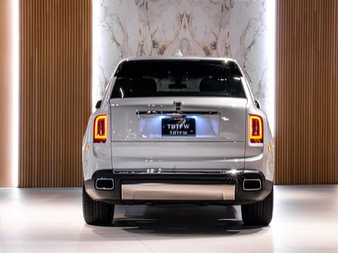 Used 2023 Rolls-Royce Cullinan image 7