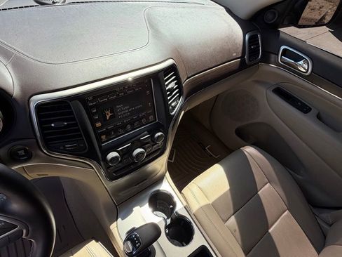 Used 2015 Jeep Grand Cherokee Overland RWD image 17