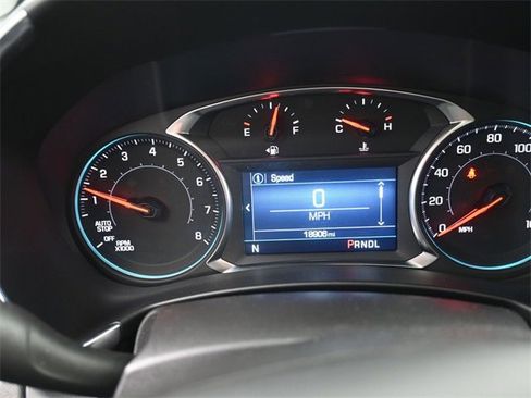 Used 2024 Chevrolet Equinox LT w/ LPO, Floor Liner Package image 11