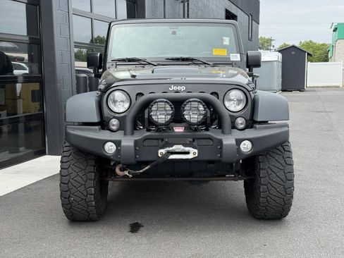 Used 2016 Jeep Wrangler Unlimited Rubicon w/ Dual Top Group AWD/4WD image 4