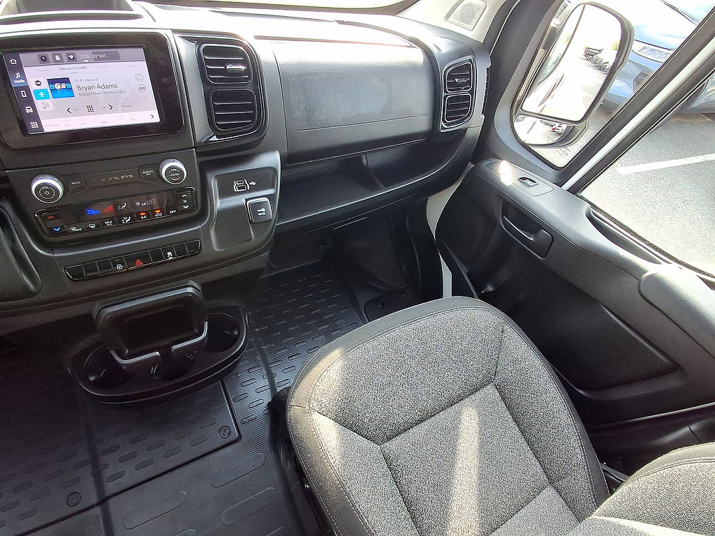 Used 2025 RAM ProMaster 2500 w/ U-Haul Equipment Group FWD image 11