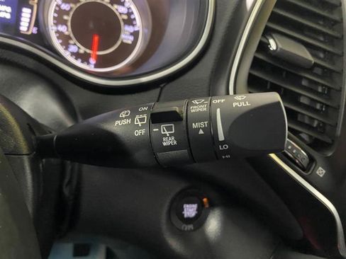 Used 2021 Jeep Cherokee Latitude Plus AWD/4WD image 22