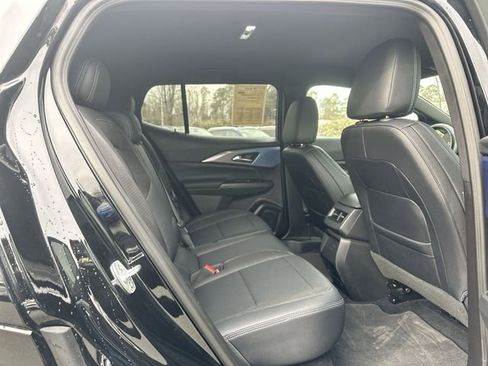 Used 2025 Chevrolet Equinox EV LT w/ Convenience Package image 19