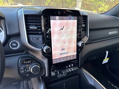 New 2026 RAM 1500 4x4 Crew Cab image 22