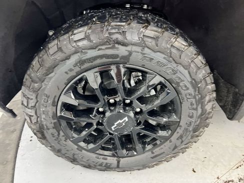 Used 2025 Chevrolet Silverado 2500 LTZ w/ Trail Boss Package AWD/4WD image 27