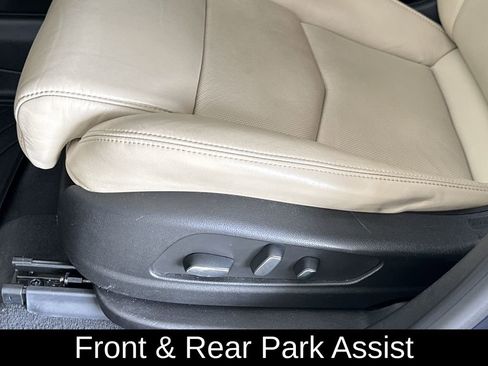 Used 2017 Cadillac XT5 Premium Luxury w/ Advanced Security Package FWD image 13