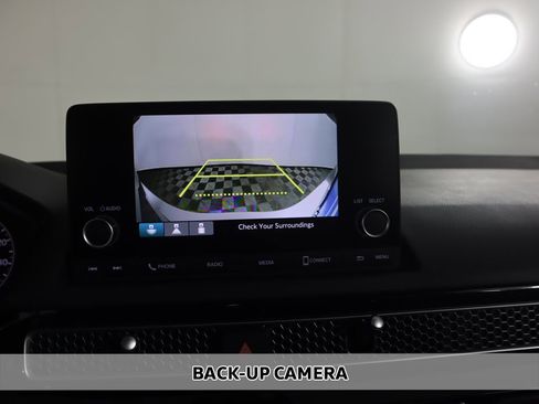 Used 2023 Honda Civic LX image 4