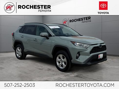 Certified 2019 Toyota RAV4 XLE AWD/4WD image 1