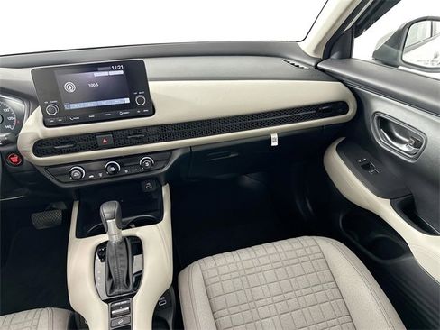 Used 2023 Honda HR-V LX image 24
