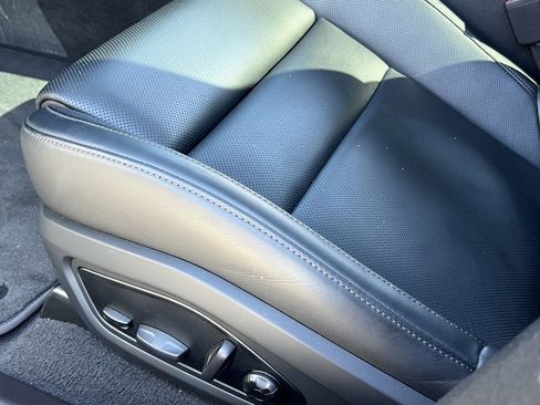 Certified 2025 Porsche Taycan image 31