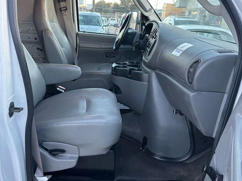 Used 2007 Ford E-350 and Econoline 350 Extended Super Duty image 19
