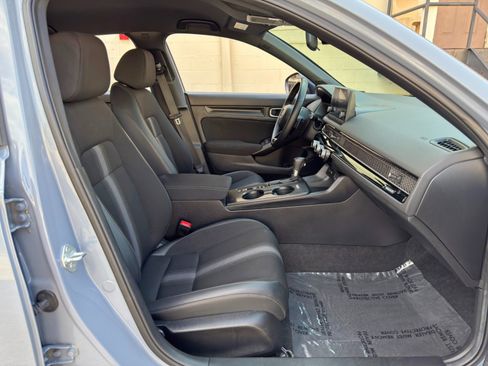 Used 2023 Honda Civic Sport image 14