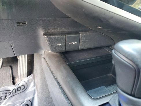 Used 2024 Toyota Camry SE image 24