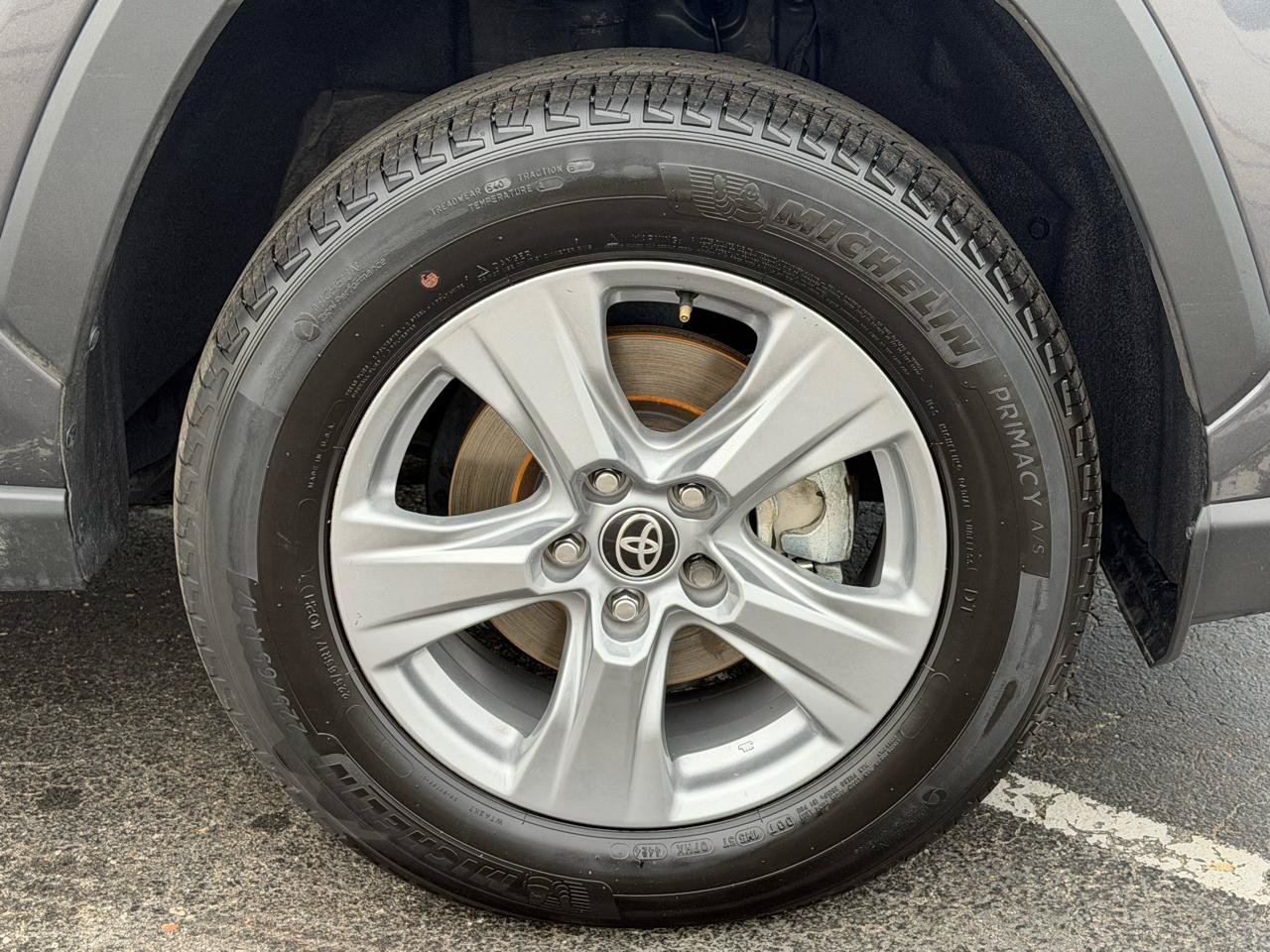 Used 2025 Toyota RAV4 XLE AWD/4WD image 30