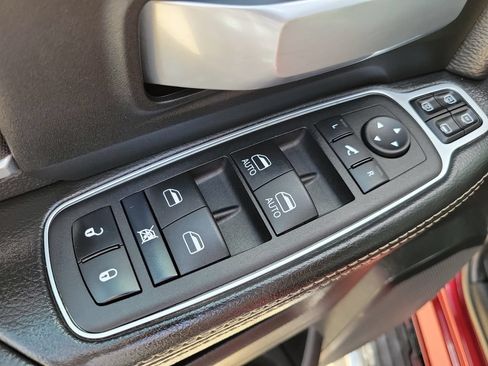 Used 2024 RAM 2500 Big Horn AWD/4WD image 20