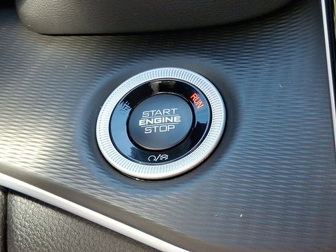 New 2025 Jeep Grand Cherokee Altitude image 14