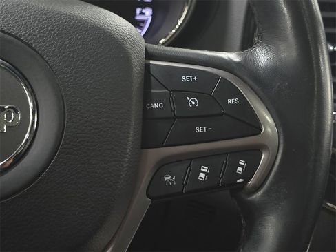 Used 2019 Jeep Grand Cherokee High Altitude image 18