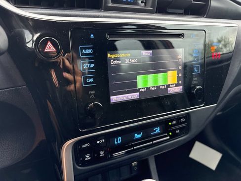 Used 2018 Toyota Corolla LE FWD image 21